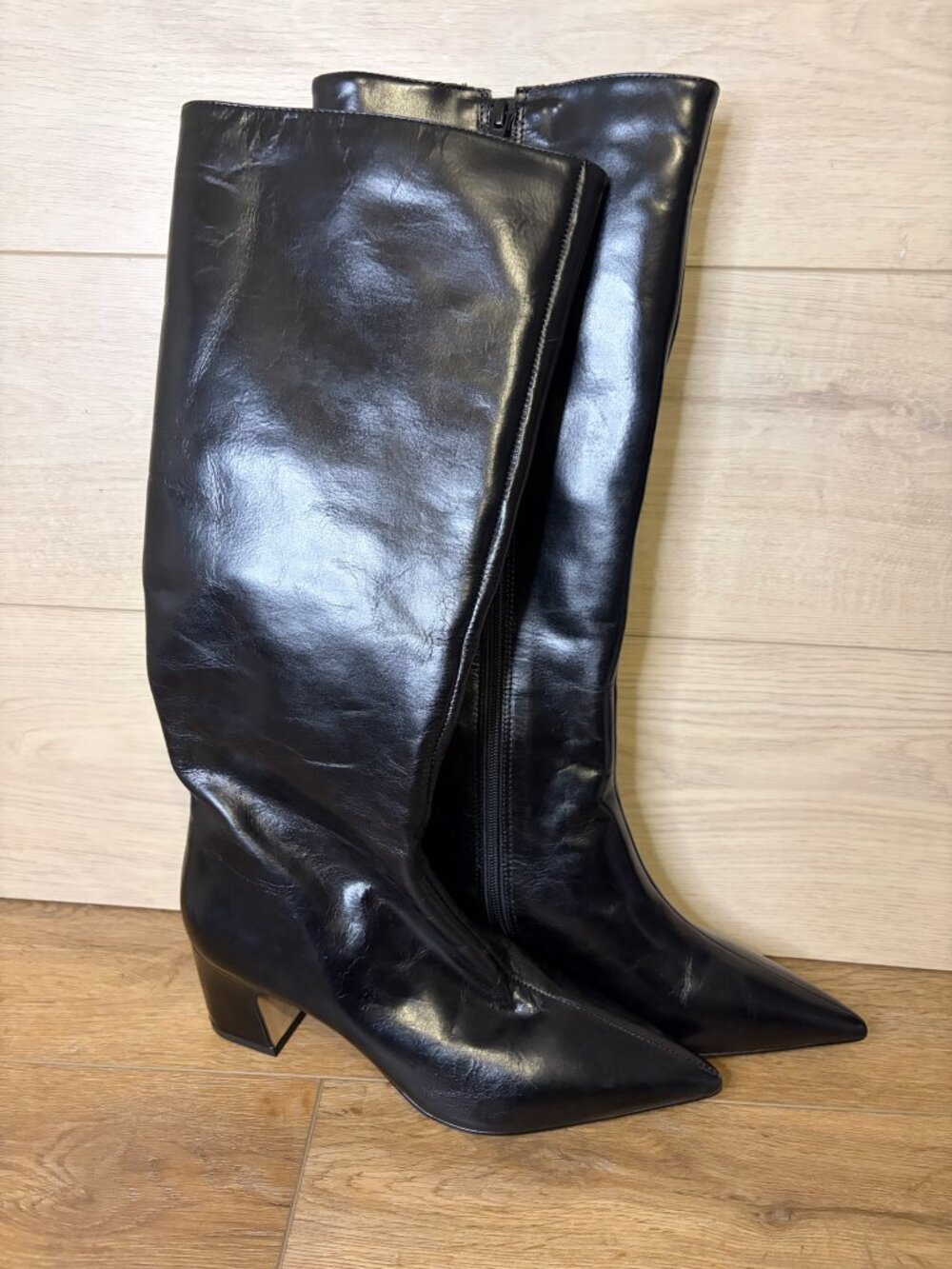 Arezzo Bota Salto Medio Boots Snip Toe Brazilian Leather Black Size 6.5B